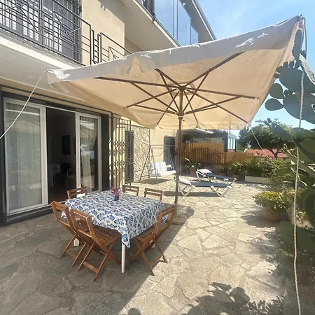Villa Fronte Mare Con Terrazza Marina dʼAndora