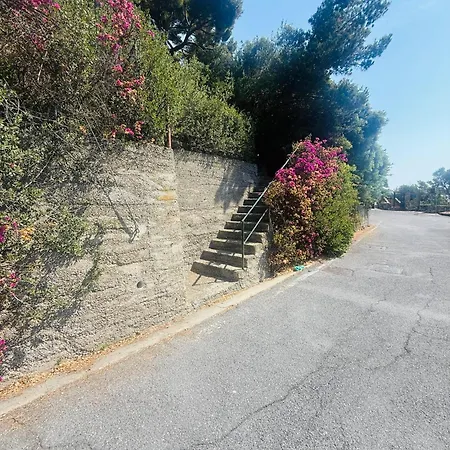 Fronte Mare Con Terrazza Villa